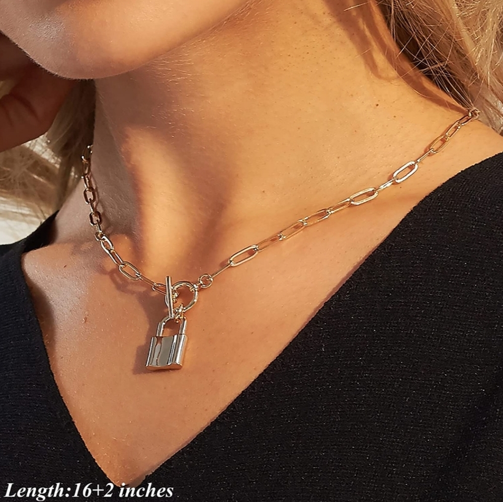 💞GIFTHALL DAINTY FAUX LOCK NECKLACES FOR WOMEN | GOLD PLATED CHOKER